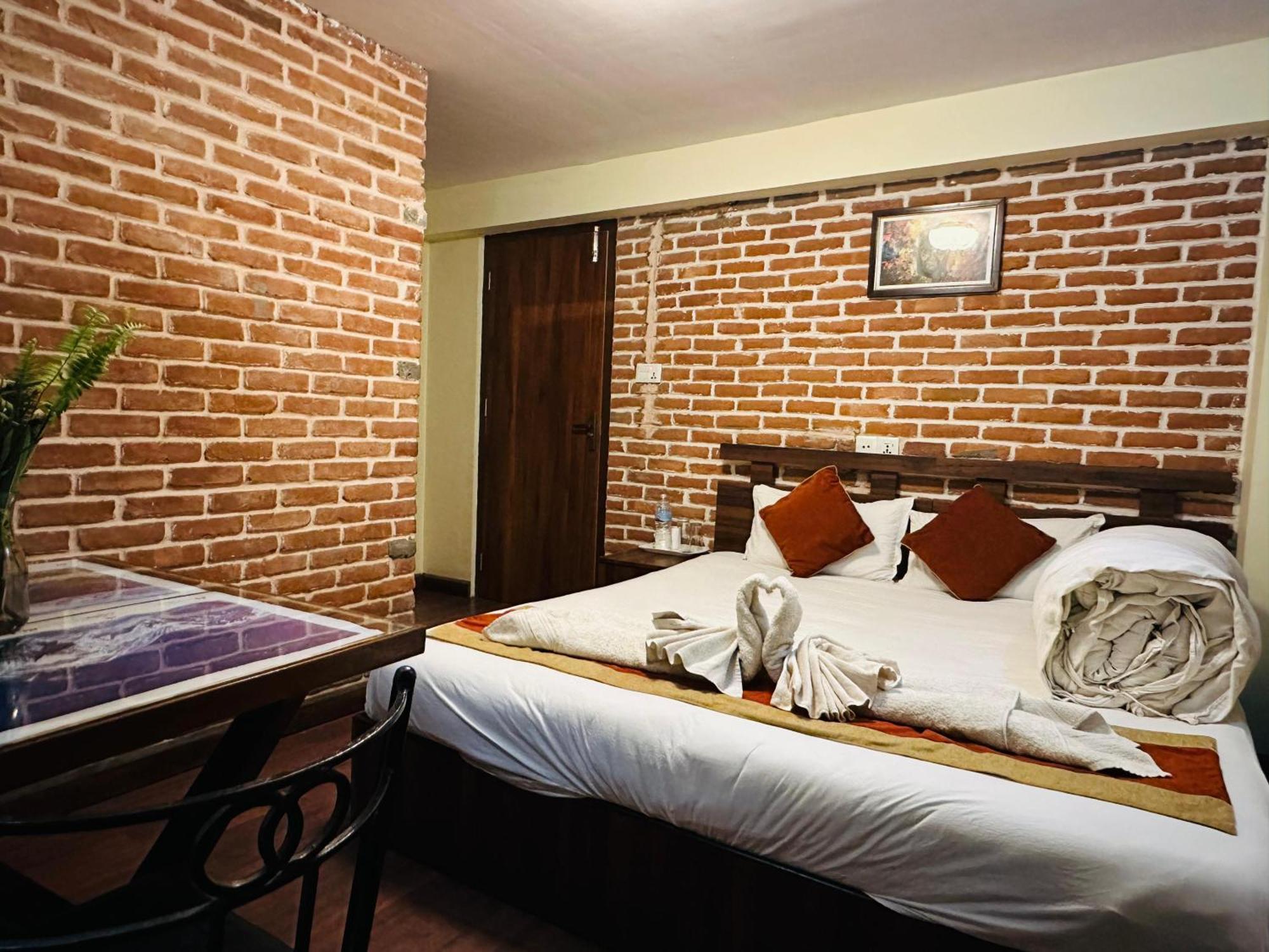 Hotel Layaku Durbar Bhatgoan Esterno foto