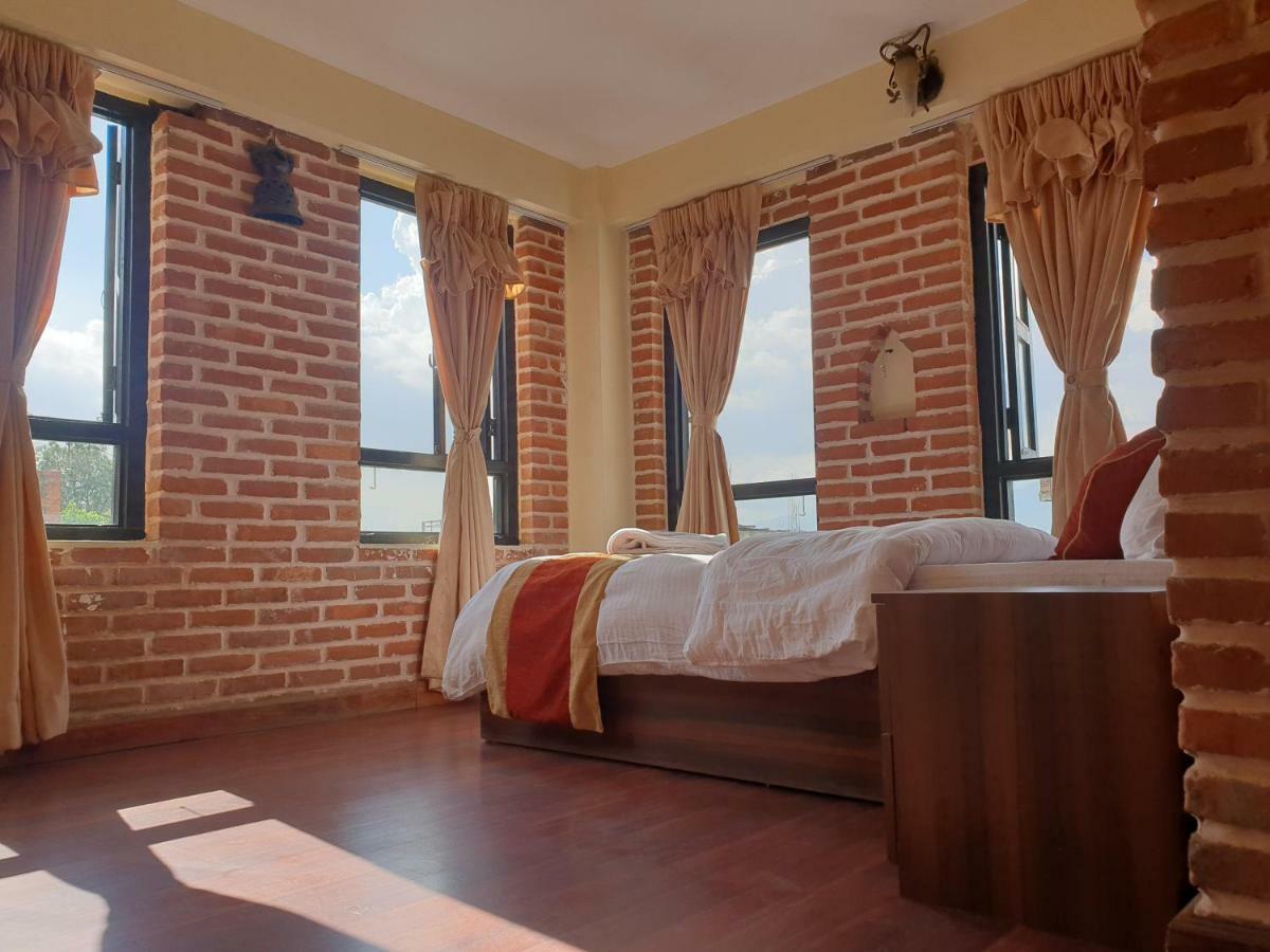 Hotel Layaku Durbar Bhatgoan Esterno foto