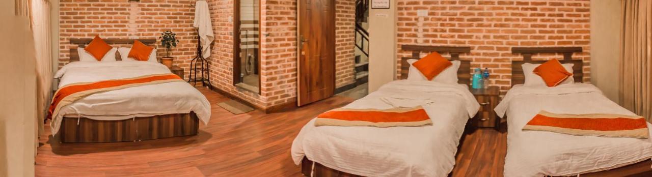 Hotel Layaku Durbar Bhatgoan Esterno foto
